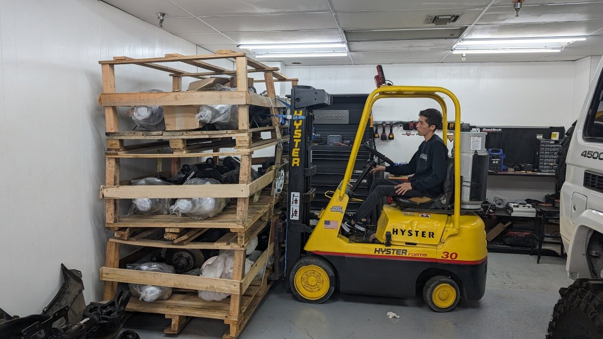 Official KNB Dealers - DSTRAC